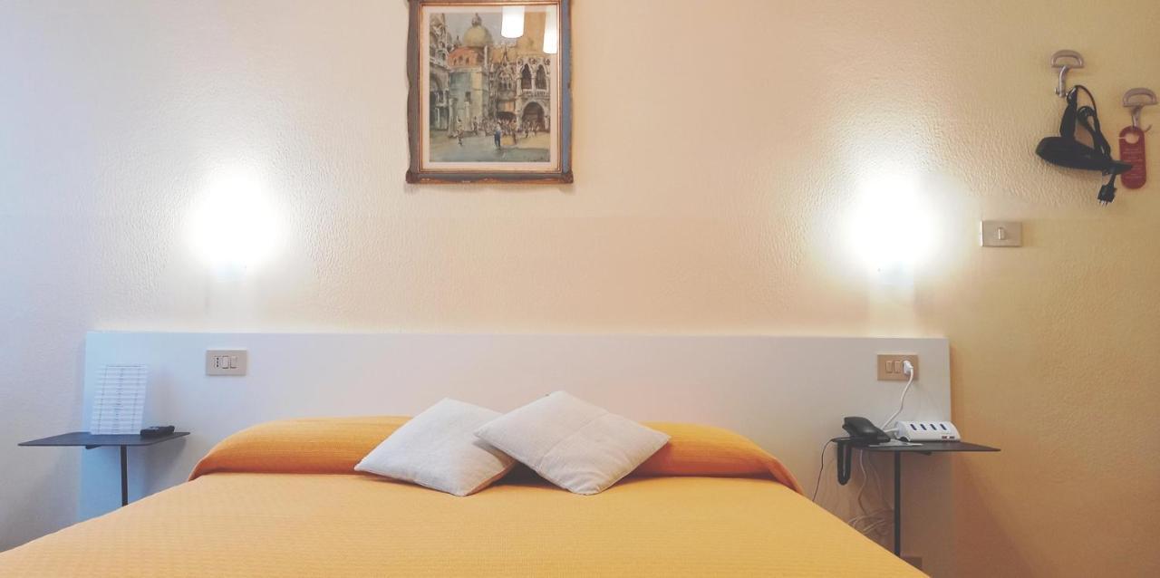 Hotel Santa Lucia Βενετία Εξωτερικό φωτογραφία