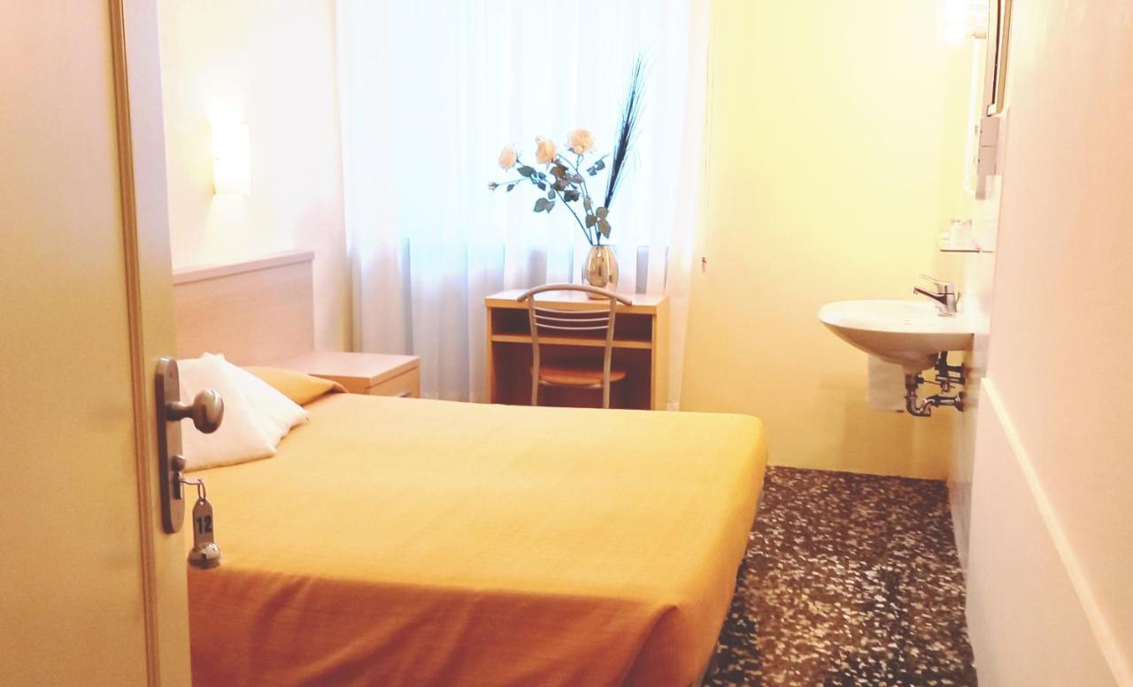 Hotel Santa Lucia Βενετία Εξωτερικό φωτογραφία